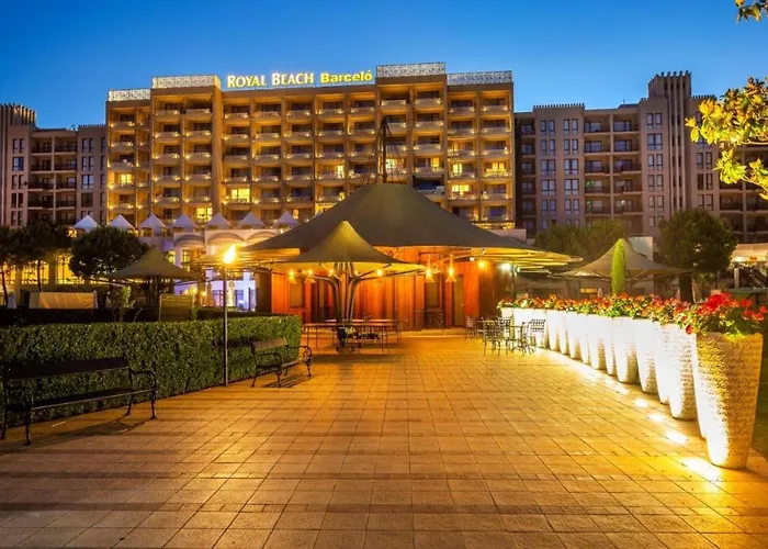 In Royal 5 Pool View