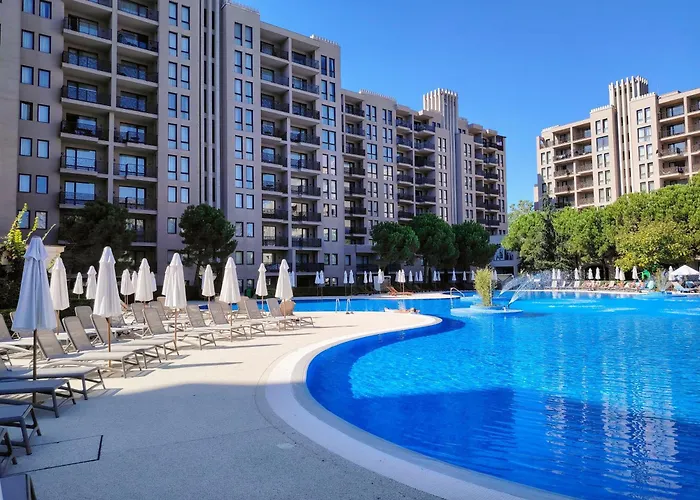 Apartmán In Royal 5 Pool View Sluneční pobřeží