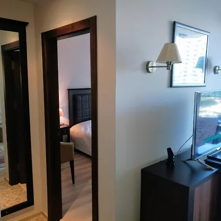 Apartmán In Royal 5 Pool View Sluneční pobřeží