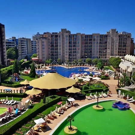 In Royal 5 Pool View Lägenhet Slăntjev Brjag