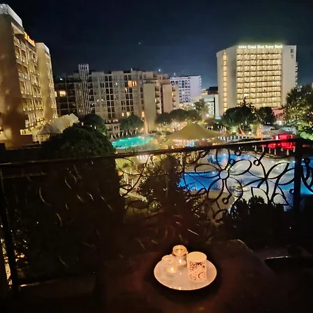 Apartmán In Royal 5 Pool View