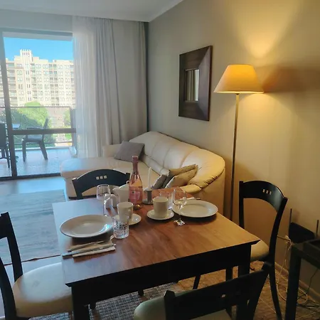 In Royal 5 Pool View דירה