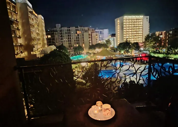 Appartement In Royal 5 Pool View